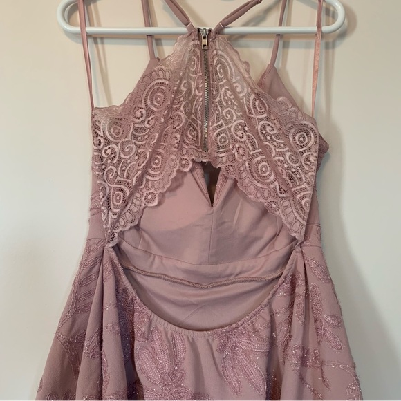 Le Château Flower Embroidered Dress - Picture 5 of 9